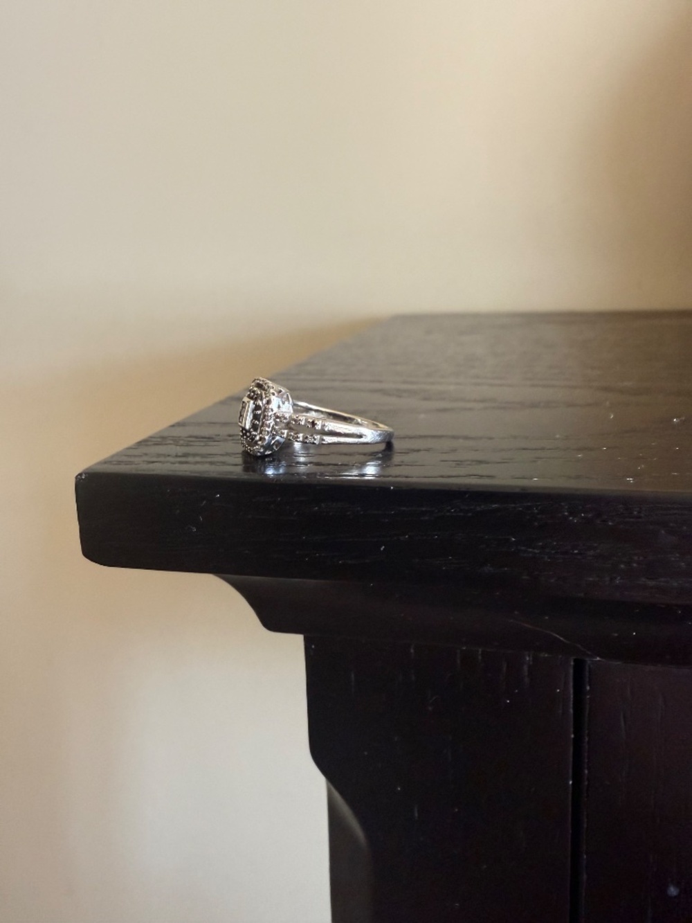 Ring - Picture 3 of 4